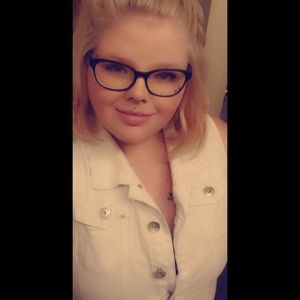 Meet your Posher, Courtneyy